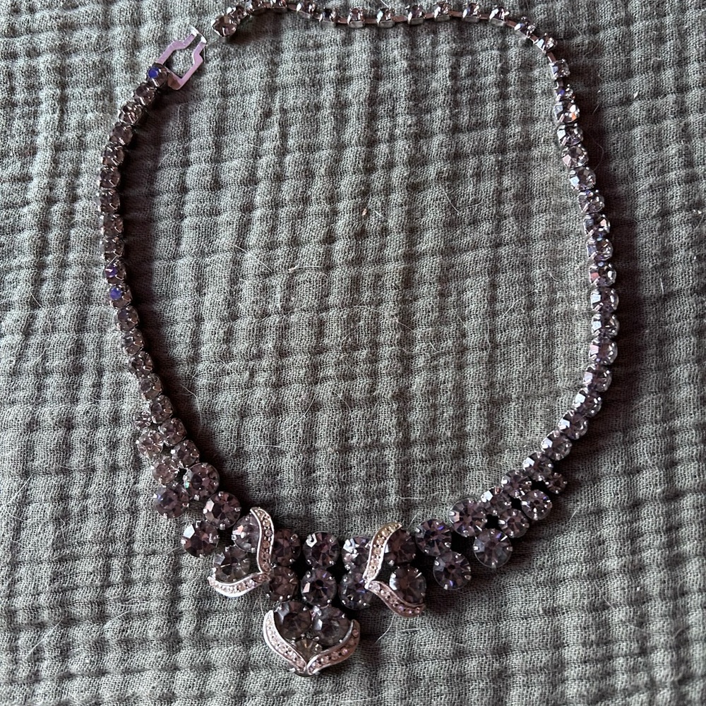 Elegant vintage Silver and Black Crystal Necklace